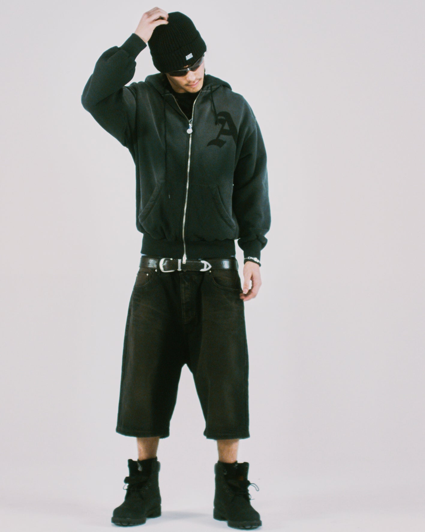 Distressed Wide Leg Short