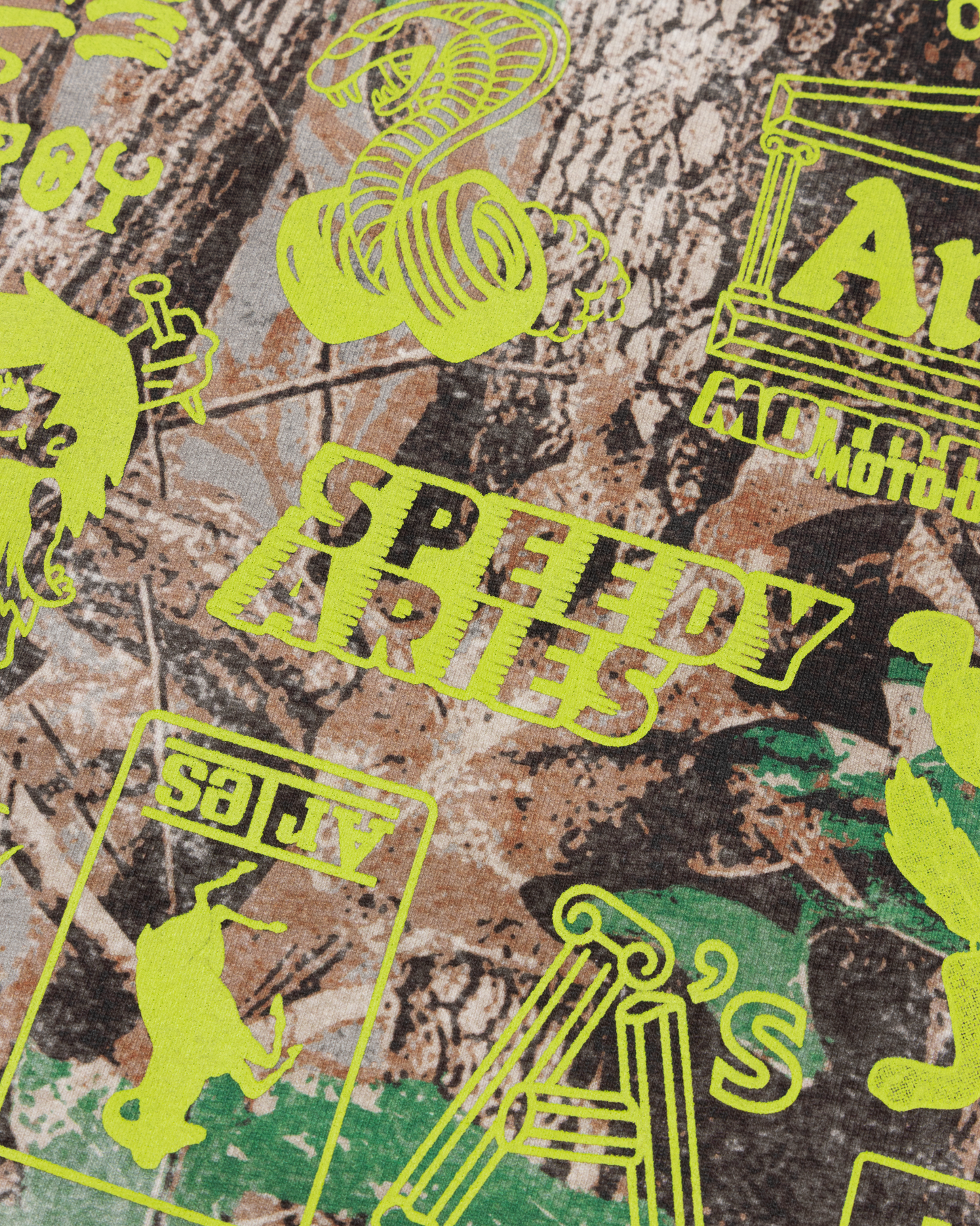 aries end. moto-dodgem camo tee